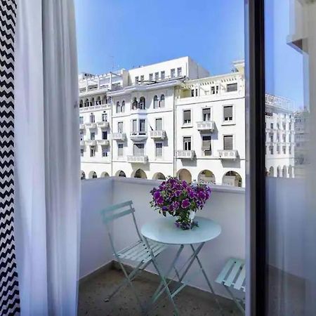 4 Travelers Apartment Tesalonika Bagian luar foto