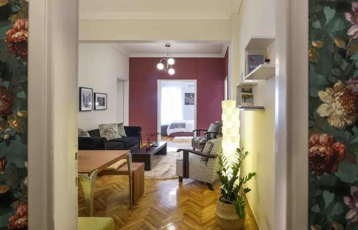 4 Travelers Apartment Tesalonika Bagian luar foto