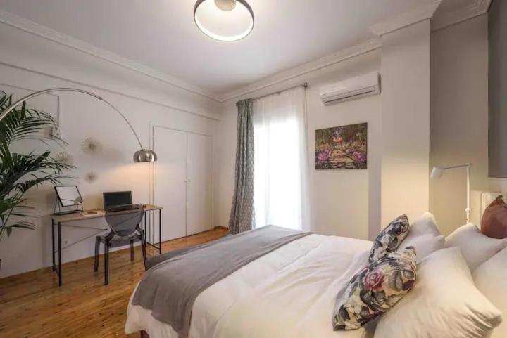 4 Travelers Apartment Tesalonika Bagian luar foto