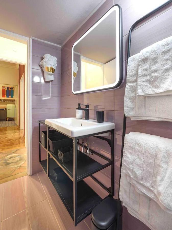 4 Travelers Apartment Tesalonika Bagian luar foto